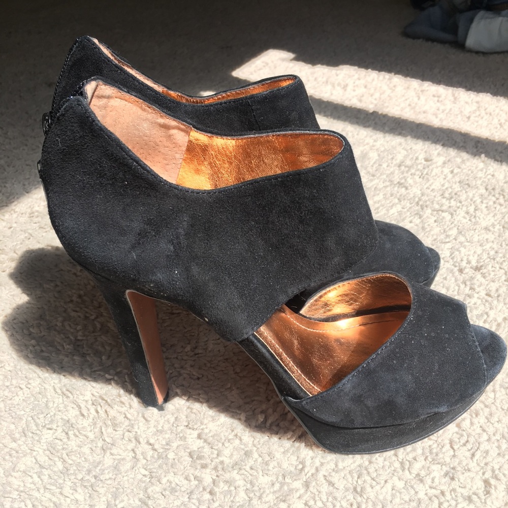 BCBGeneration Size 7 Helara Open Peep Toe Shoes